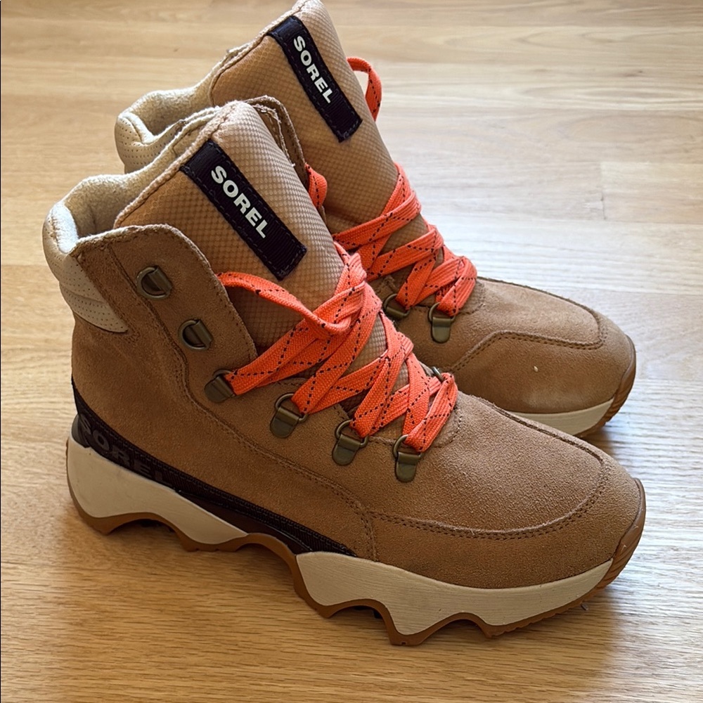 Sorel Tan and Orange Hiking Boots NWOT never worn